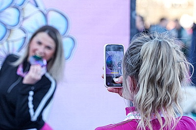 \"Заряд эндорфинами и цветы на финише\". \"Красивый забег\" прошел в Минске