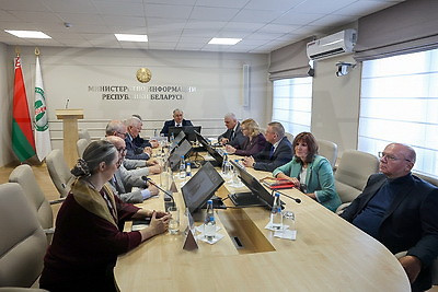 Белорусские и зарубежные литераторы встретились накануне Дня белорусской письменности