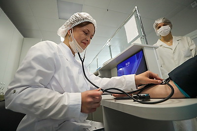 За кулисами ревматологии. Минские школьницы делают первые шаги в медицине