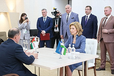 \"Белая Русь\" заключила международные договоры о сотрудничестве на межпартийной конференции в Бресте