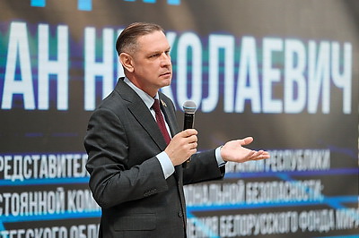 Личная ответственность vs профессионализм: молодежь Минска и эксперты обсудили гражданскую оборону