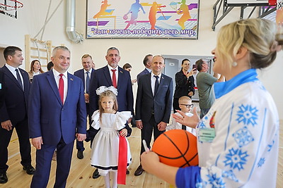Здесь удобно расти и учиться. Новая современная школа встретила учеников в Ченках Гомельского района