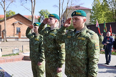 Цифровую звезду у памятника \"Советским пограничникам посвящается\" открыли в Бресте
