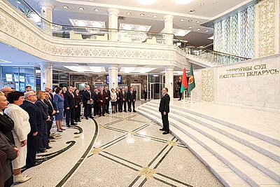 С деятельностью Верховного Суда ознакомились члены Совета Республики