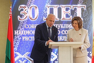 Кочанова: парламентарии делают все для того, чтобы законы были эффективными и страна развивалась