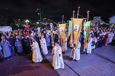 Православные верующие отмечают Пасху