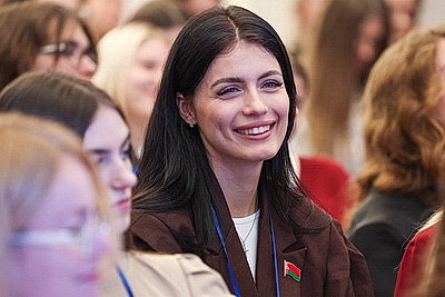 \"Женская энергия для большого дела\". Молодежный женский форум проходит в Минске