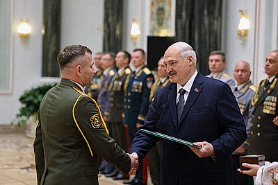 Лукашенко: по-настоящему суверенной может быть только страна с хорошо вооруженной и преданной армией