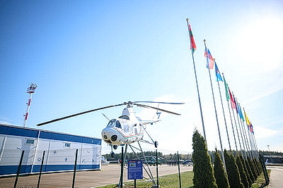 Лукашенко посетил Минский аэроклуб ДОСААФ