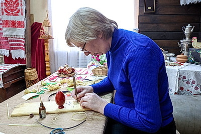 Золото полей в руках мастера: как в Кличевском доме ремесел древним техникам дарят второе дыхание