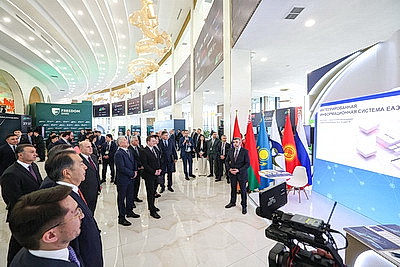 \"Индустрия 5.0: Сила взаимодействия\". Турчин принял участие в пленарной сессии цифрового форума в Казахстане