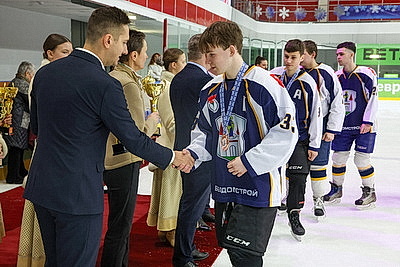 \"Огненные рыси\" из Гомельского района выиграли \"старший\" финал \"Золотой шайбы\" в дивизионе \"Б\"