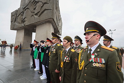 Праздничный Витебск. Жители и гости города празднуют День Победы