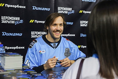 \"Наши болельщики - лучшие\". Хоккейное \"Динамо\" закрыло сезон в \"Минск-Арене\"