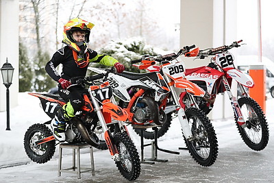 Моторы, лед и скорость. Под Минском 31 января пройдут уникальные мотогонки MX Speedway