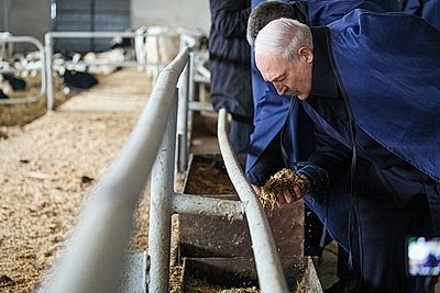 Лукашенко посетил МТК в Логойском районе
