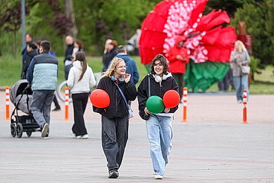 Радостно, трепетно, масштабно празднуют День Победы в Бресте