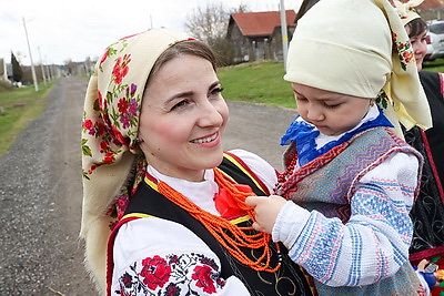 Сохранение традиций. Весенний обряд \"Ваджэнне Сулы\" в Гомельском районе