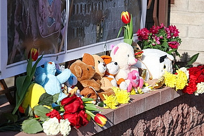 В книге соболезнований в посольстве Ирана в Беларуси продолжают оставлять записи