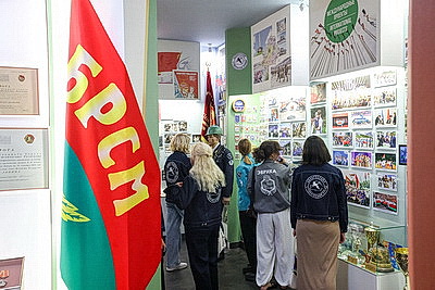 \"Через душу и сердце\". Ветераны студотрядовского движения поделились опытом с молодежью