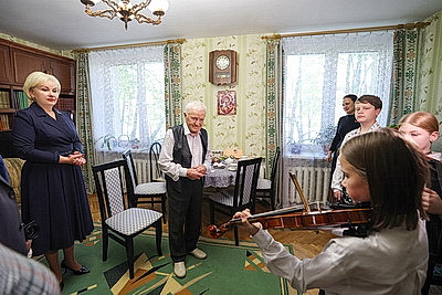 В Минске поздравили ветерана ВОВ Федора Фещенко с 101-летием