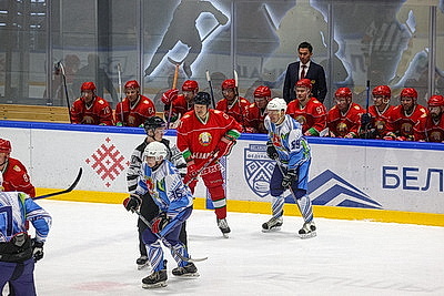 Команда Президента выиграла четвертый матч в РХЛ