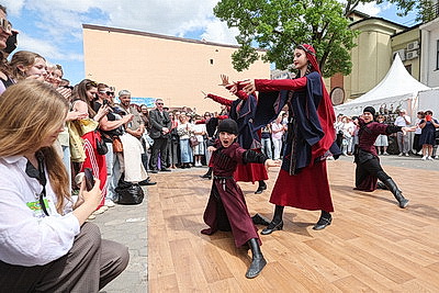Национальные подворья ярко представлены на фестивале культур в Гродно