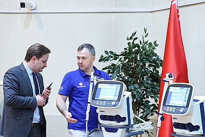 Пять аппаратов ИВЛ передали Городской клинической больнице скорой медицинской помощи