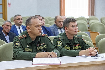 \"Если не сработает район - отвечать будет председатель исполкома\". Крутой об уборочной