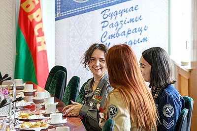 \"Через душу и сердце\". Ветераны студотрядовского движения поделились опытом с молодежью