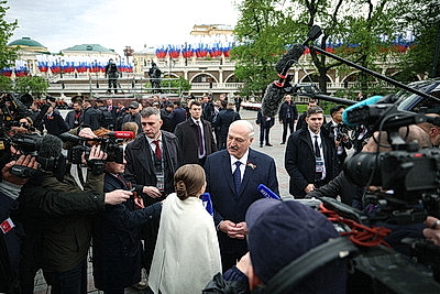 Лукашенко в Москве принял участие в торжествах в честь Дня Победы