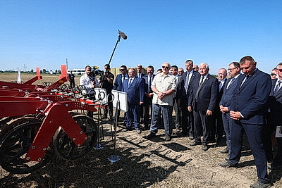 Лукашенко посещает Березовский район