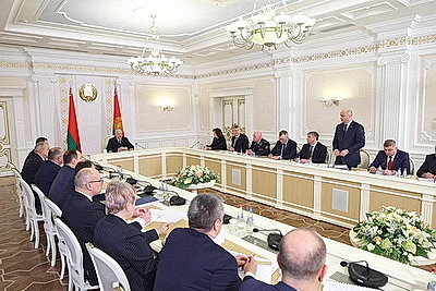 Лукашенко о перспективах Витебской области: нужен пошаговый антикризисный план
