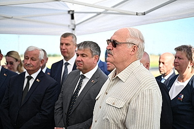 Лукашенко посещает Березовский район