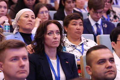 IX Съезд учителей и работников образования государств - участников СНГ проходит в Минске
