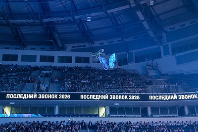 Шоу-круиз \"По волнам Минского моря\". \"Последний звонок\" для выпускников столицы прошел в \"Минск-Арене\"