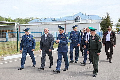 Обновленную зону ожидания открыли перед пунктом пропуска \"Брест\"