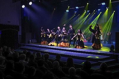 Сольный концерт коллектива \"Аллюр\" прошел на сцене Молодежного театра эстрады