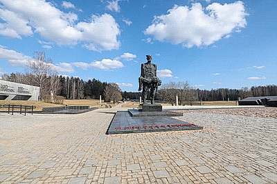 \"Судьба подарила счастье жить…\" Фотодокументальная выставка открылась в музее Хатыни