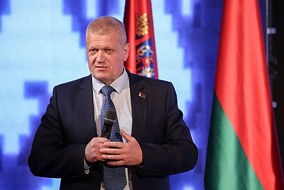 \"Такие встречи дают много полезной информации\". Богодель и Эйсмонт встретились с жителями Молодечно и Новополоцка