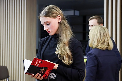 Фантастика, чувства, человек: в Минске презентовали сборник произведений молодых белорусских авторов