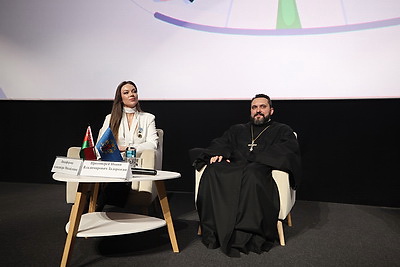 \"Быть мамой - круто!\" Акция БСЖ стартовала в Беларуси