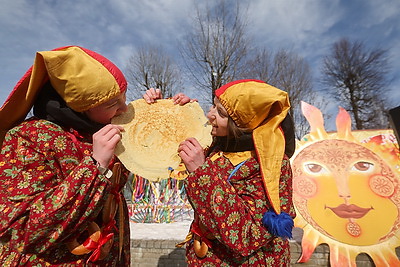 С размахом, звучно и вкусно. Как отпраздновали Масленицу жители Берестовицкого района