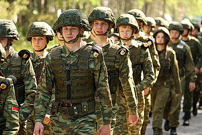 Танк над головой и первый выстрел: как проходит конкурс военно-патриотических клубов ВС