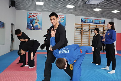 Курсанты Пекинского полицейского института проходят стажировку на базе Могилевского института МВД