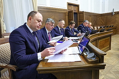 Правительство усиливает контроль за выполнением отраслевых показателей в промышленности