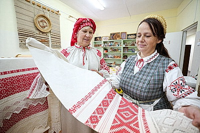 Уникальные рушники создает мастер Марина Гущо из Городка