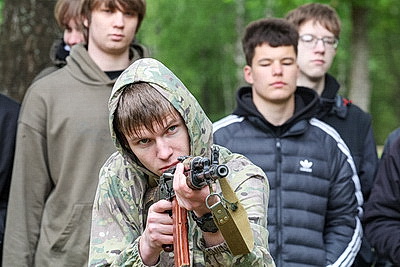 Около 1 тыс. могилевских школьников принимают участие в учебно-полевых сборах