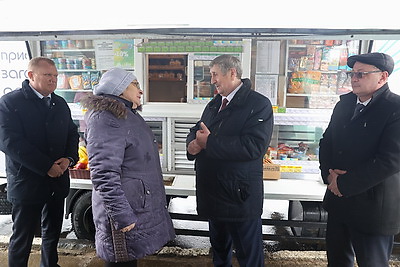 Русый о работе автолавок и сельмагов: люди должны иметь возможность купить все, что они хотят