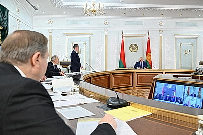 Техника, кадры и надежность сушильного хозяйства. Лукашенко назвал главные условия успеха уборочной